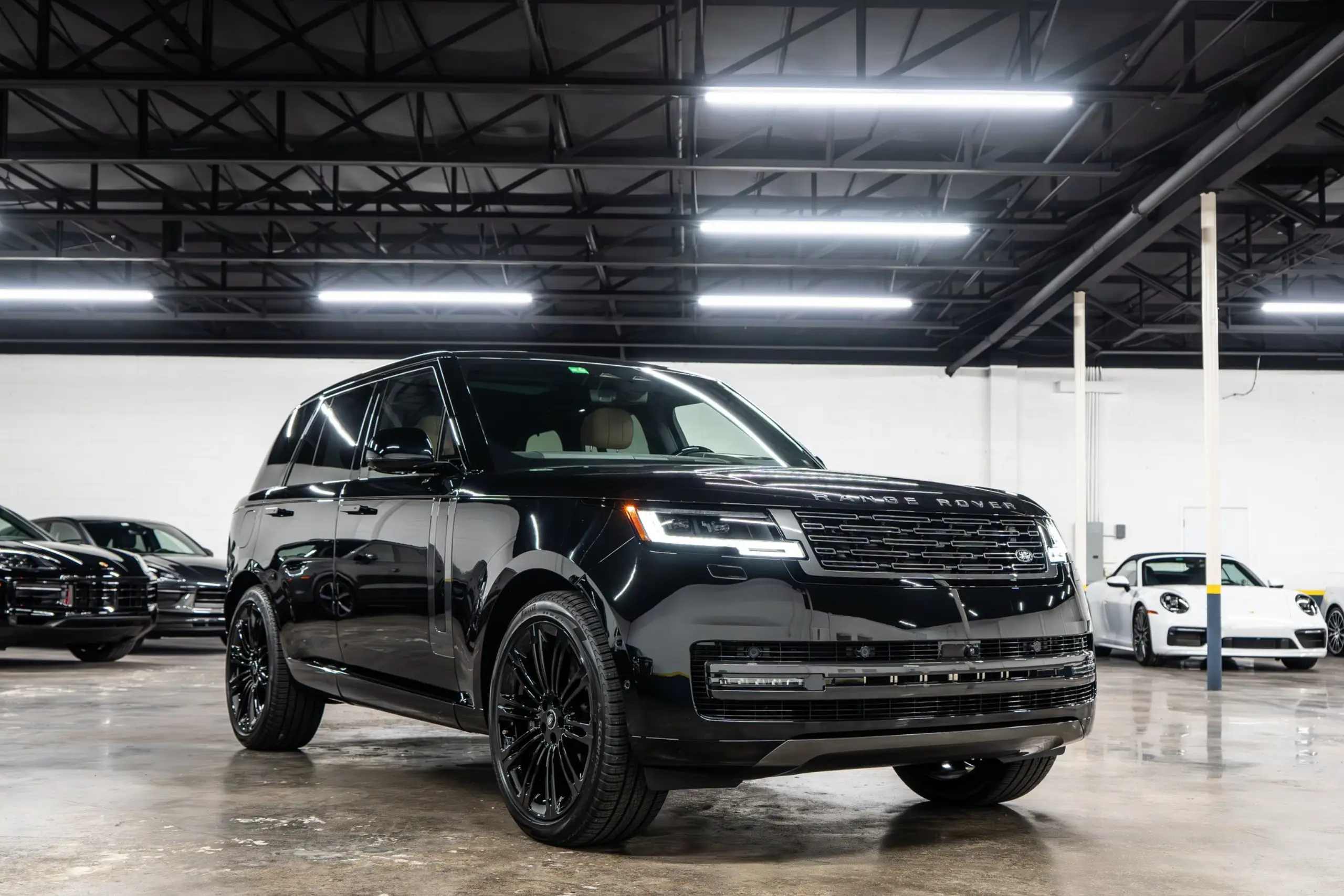 Range Rover SE P550 – Black
