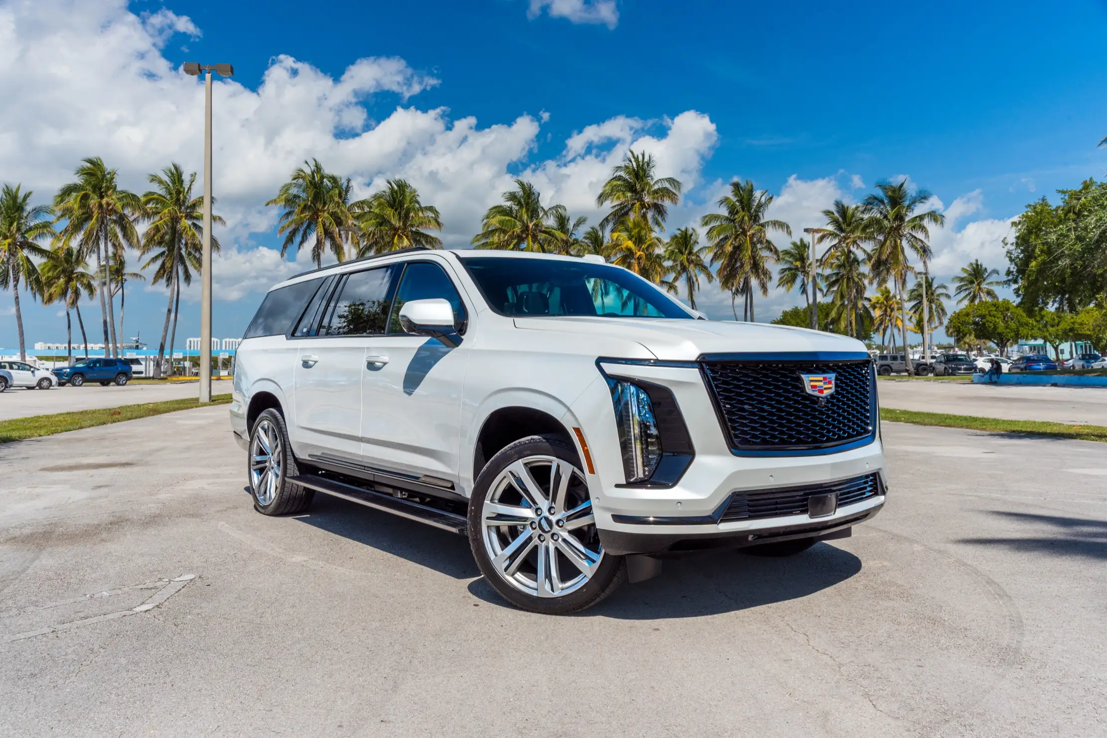 Cadillac Escalade ESV 600 – 2025 White