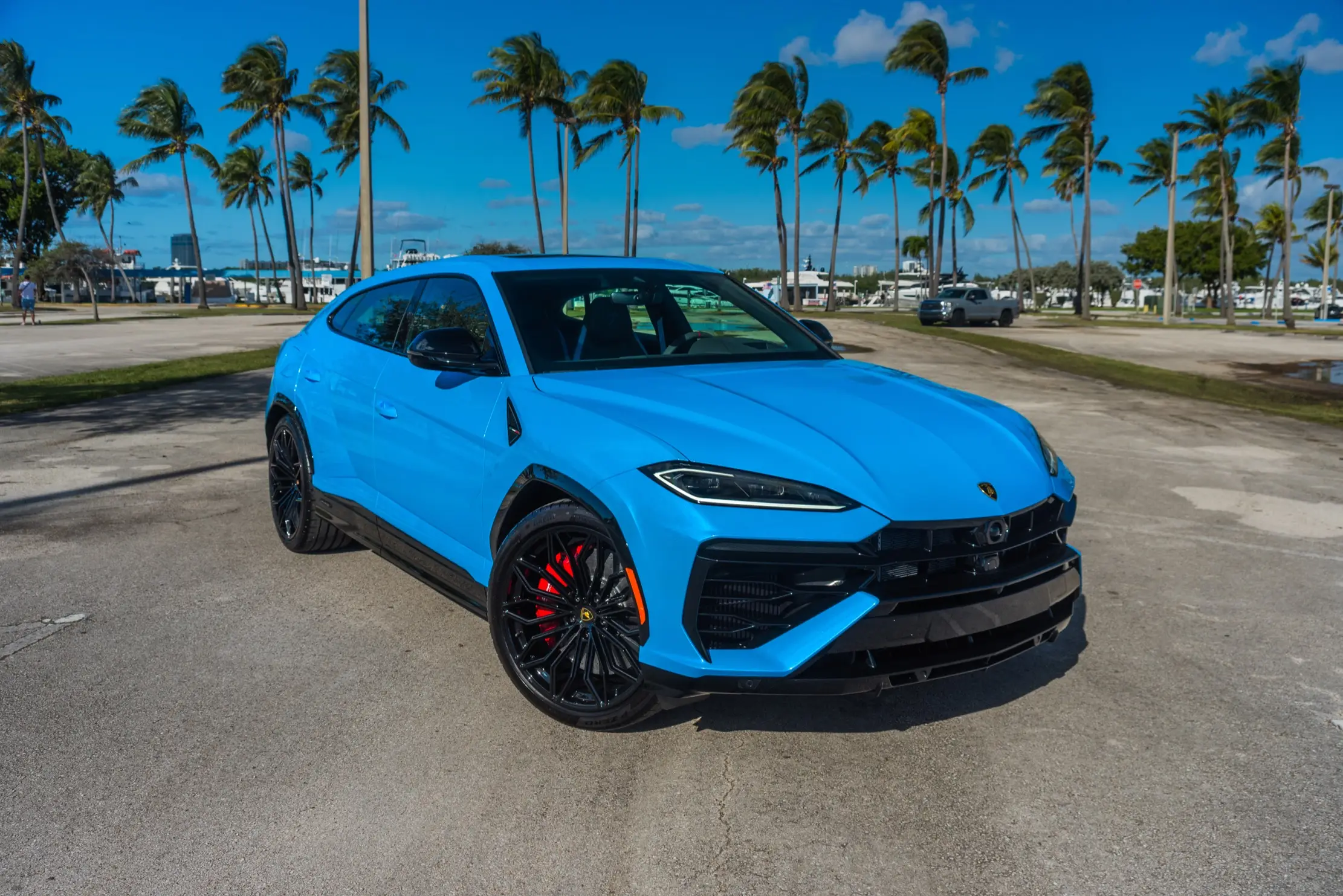 Lamborghini Urus SE – Blue